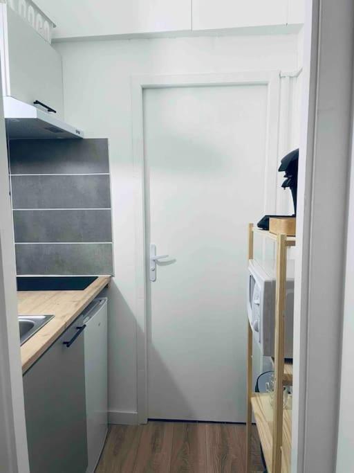 Le P'Tit Stud' Apartment กัสทร์ ภายนอก รูปภาพ